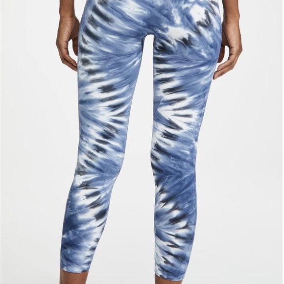Tory Burch Sport seamless tie dye leggings. Navy w/white tie dye. Sz.  Medium. - Picture 4 of 15